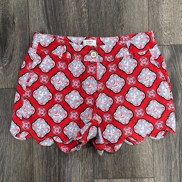Crown & Ivy Red, White, & Blue Beach Pattern Scalloped Shorts, Size 2 - Picture 4 of 10